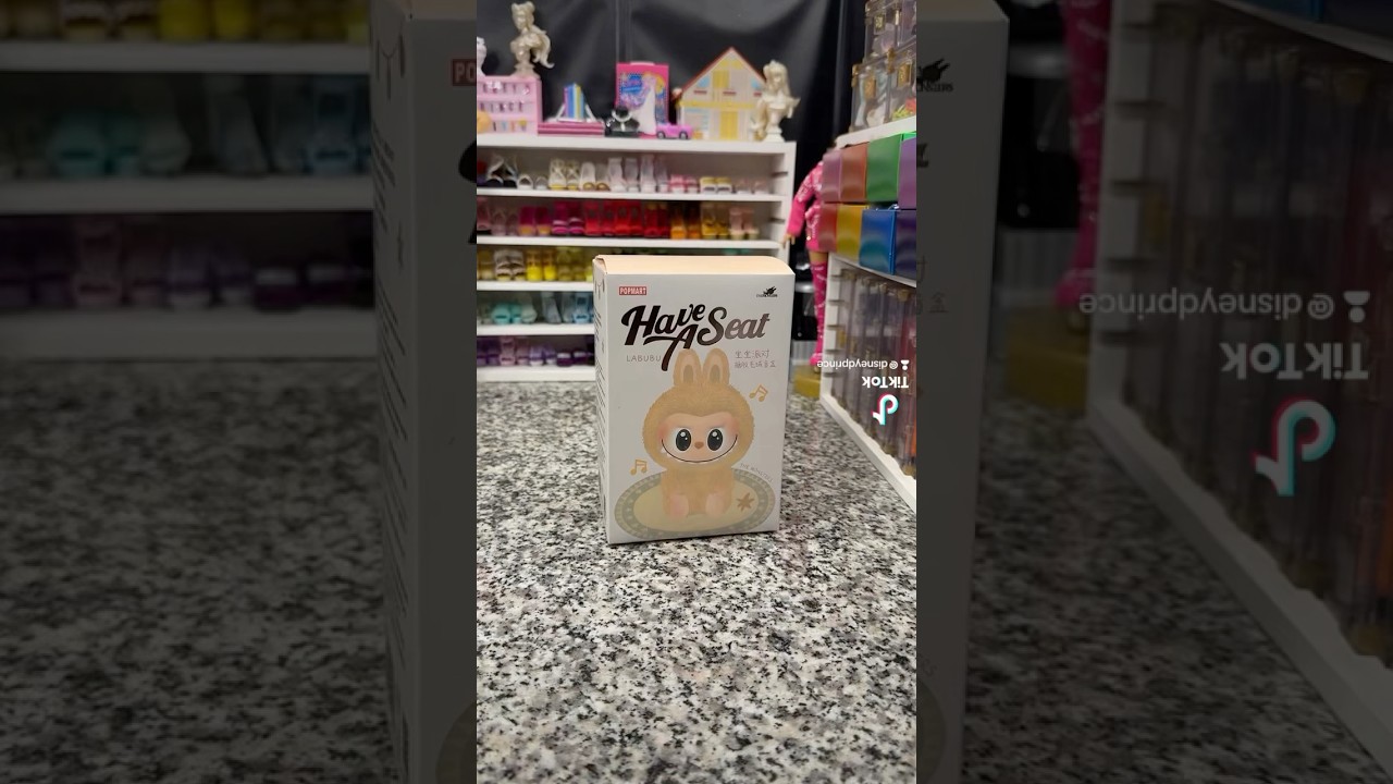 Unboxing my first Lafufu Labubu